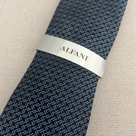 ALFANI Silk Kingsley Printed Tie, Navy New w/Tag - Picture 5 of 6
